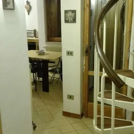Casetta A Due Piani Nel Cuore Di Pesco Vakantiehuis